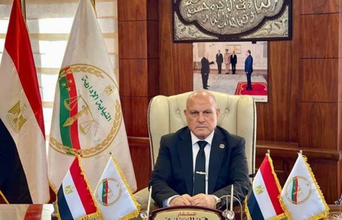 رئيس هيئة النيابة الإدارية يتابع سير العملية ...