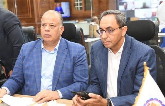 انتخابات الشيوخ 2025.. محافظ قنا يتابع غلق اللجان وبداية فرز الأصوات عبر الفيديو كونفرانس