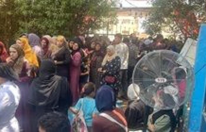 غلق لجنة انتخابية بمدرسة شبرامنت الإعدادية بنات بسبب الزحام في اليوم الثاني لانتخابات الشيوخ بالجيزة