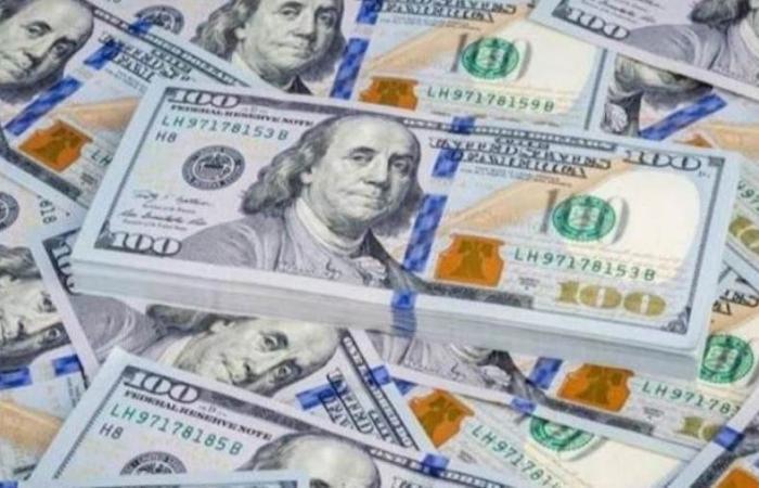 الدولار يتراجع من جديد خلال تعاملات اليوم ويفقد 12 قرشًا مسجلا 48.5 جنيه للبيع