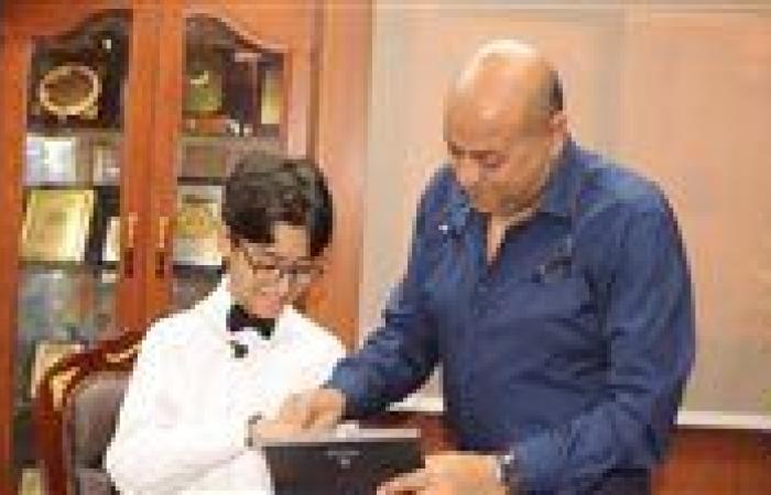 مدير تعليم الدقهلية يستضيف أحد طلاب مبادرة "لما أكبر"