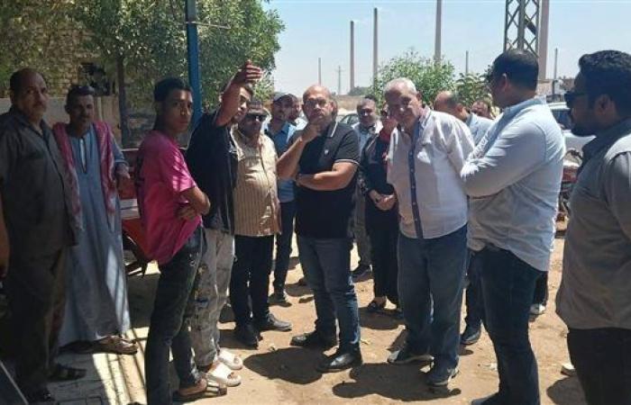 نائب محافظ الجيزة يتفقد مشروع الصرف الصحي  بقريتي "العطف وطهما" بالعياط