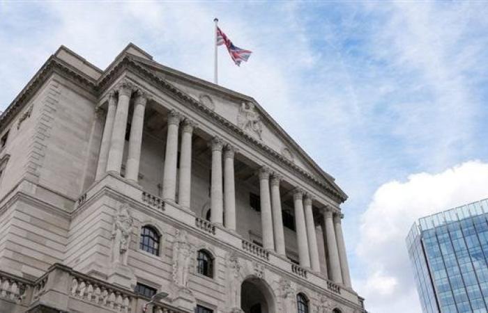 بنك إنجلترا يخفض أسعار الفائدة إلى 4%