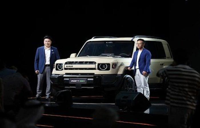 مستقبل السيارات الهجينة ينطلق من دبي مع iCAUR V27 الجديدة كليًا