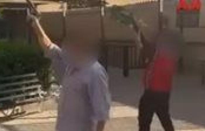 عاجل| الداخلية تقبض على شخصين أطلقا أعيرة نارية احتفالا بفوز قريبهما بانتخابات الشيوخ