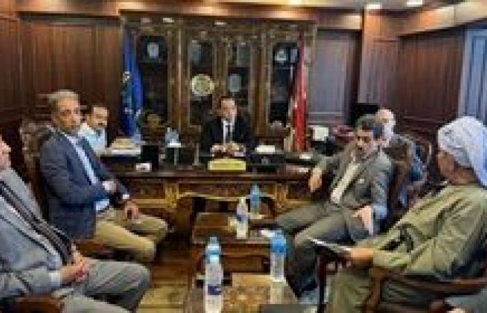 ابوالوفا يبحث مشاكل شعبة المخابز بغرفة سوهاج
