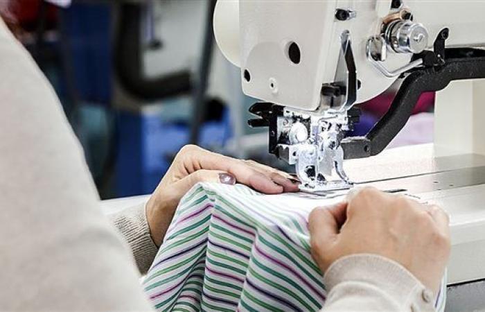 الرسوم الأمريكية الجديدة تمنح مصر فرصة ذهبية في قطاع النسيج.. شوف القصة كاملة