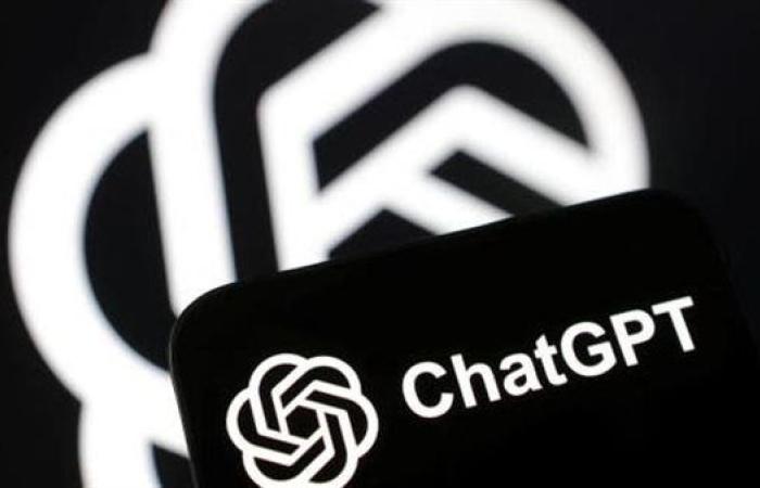 "أبل"  تعلن دمج نموذج GPT-5 في Apple Intelligence
