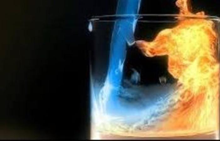 انتقامًا منها.. عامل يلقي مياه نار على طليقته خلال خروجها من العمل