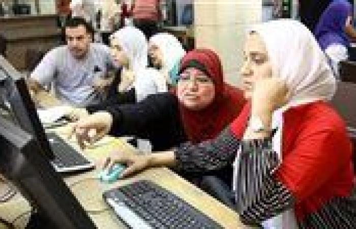 483 طالبًا وطالبة يسجلون رغباتهم بمكتب التنسيق الفرعي بجامعة قناة السويس