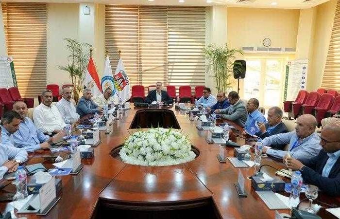 وزير البترول والثروة المعدنية يتابع توسعات ميناء الحمراء البترولي بالعلمين