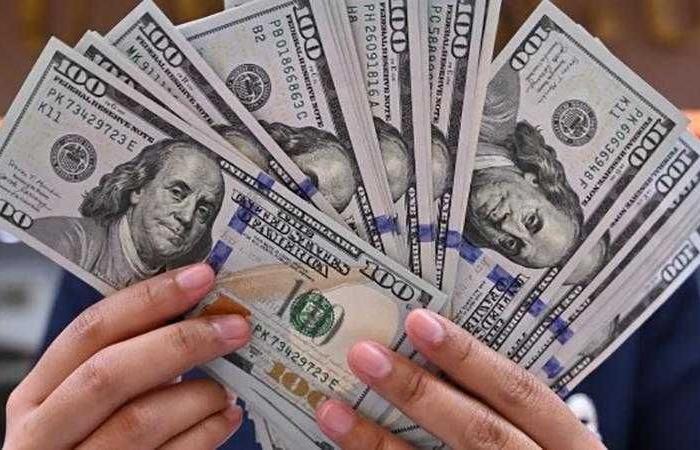أسعار الدولار في مصر اليوم الأحد