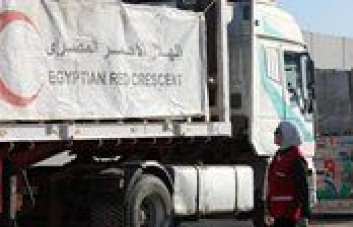 المديرة التنفيذية للهلال الأحمر المصري تتفقد المراكز اللوجستية بالعريش وتبحث تعزيز التعاون مع محافظة شمال سيناء