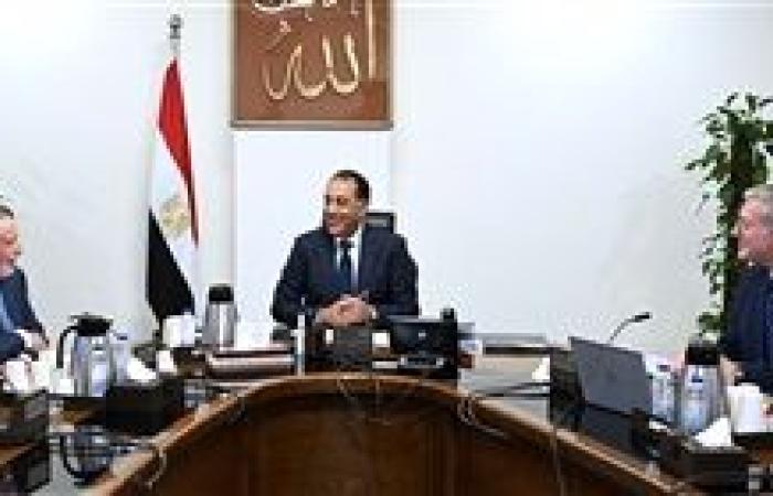 رئيس الوزراء يتابع جهود توفير المنتجات البترولية وموقف سداد مستحقات الشركاء الأجانب في قطاع البترول