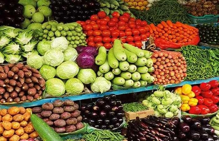 أسعار الخضار والفاكهة اليوم الإثنين