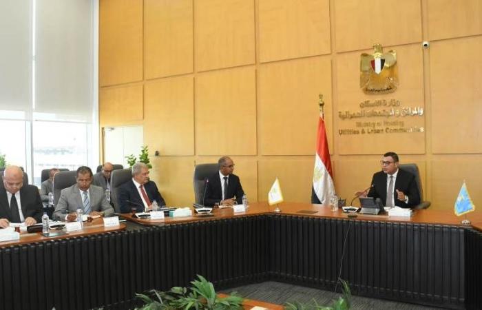 وزير الإسكان: متابعة مكثفة لمشروعات «حياة كريمة» بأسوان