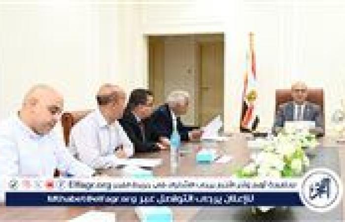 المنشاوي يترأس اجتماع لجنة فحص تحويلات الطلاب إلى جامعة أسيوط الأهلية للعام الجامعي الجديد
