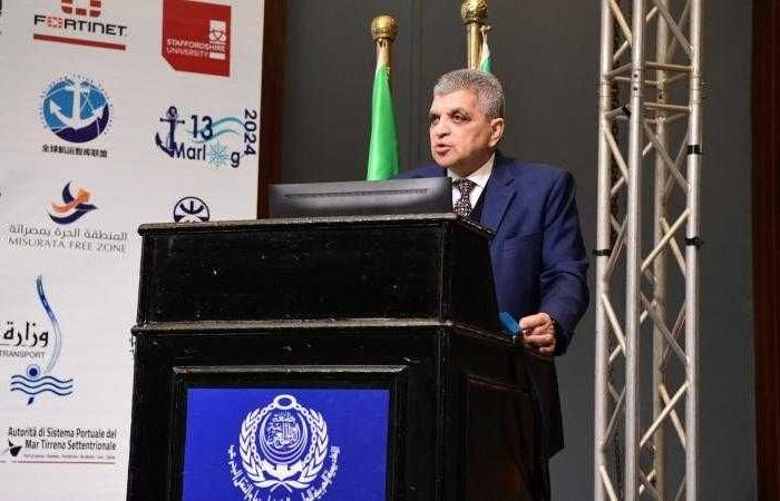 قرار جمهورى بمد خدمة أسامة ربيع رئيس مجلس إدارة هيئة قناة السويس لمدة عام