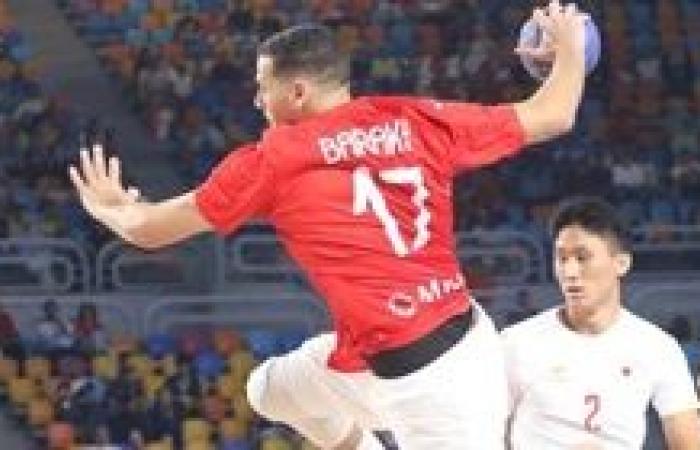 بعد صدام عنيف.. منتخب الناشئين يتعادل مع التشيك في أولى مبارياته بالدور الرئيسي بمونديال اليد