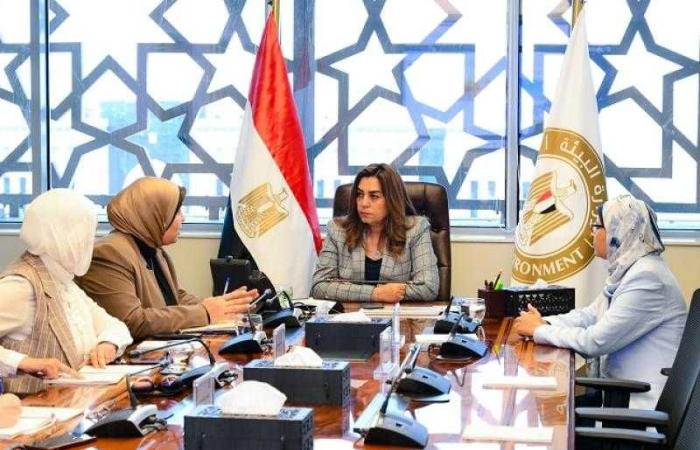 منال عوض تتابع جهود رصد وتحسين جودة الهواء والمياه لحماية البيئة ومواكبة التغيرات البيئية