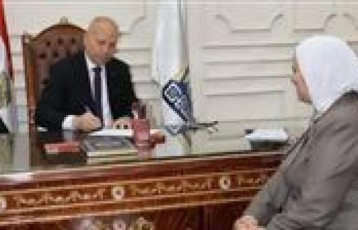محافظ القاهرة يستقبل مدير مديرية التعليم عقب توليها مهام منصبها الجديد