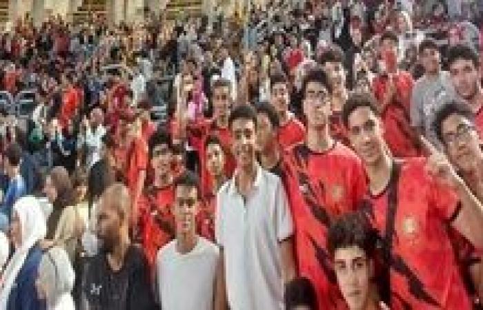 حضور جماهيري كبير لدعم منتخب الناشئين أمام إسبانيا بربع نهائي بطولة العالم لليد