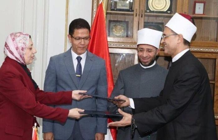 وزير الأوقاف ورئيس جامعة بنها يوقعان بروتوكول تعاون مشترك