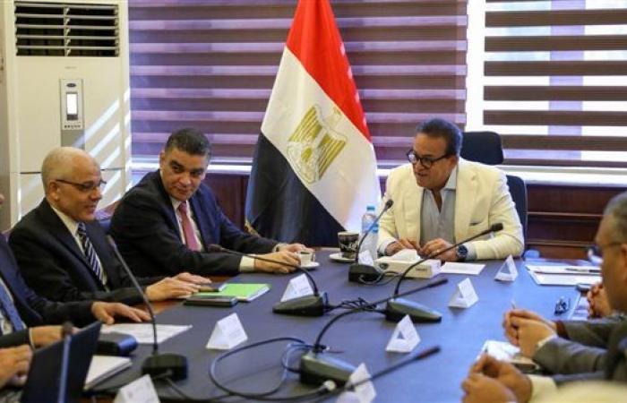 عبدالغفار يلتقي قيادات "جريفلز إيجيبت" لتوطين صناعة مشتقات البلازما في مصر