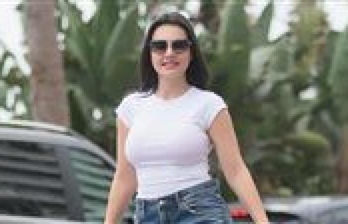 دينا فؤاد تخطف الأنظار بإطلالة جريئة من فرنسا