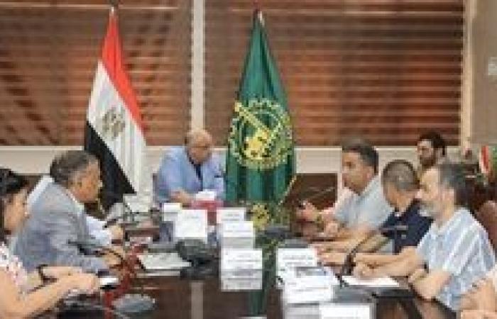 محافظ القليوبية يناقش مستجدات المرحلة (د) من ممشى أهل مصر ببنها