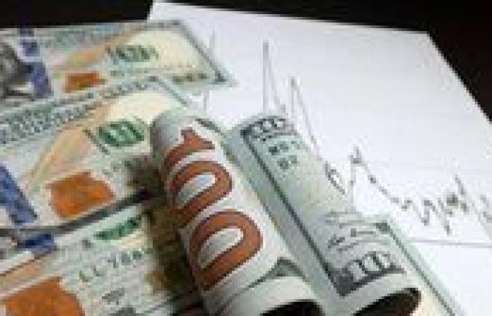 عاجل| الدولار يواصل رحلة الهبوط أمام الجنيه المصري.. ما السبب؟