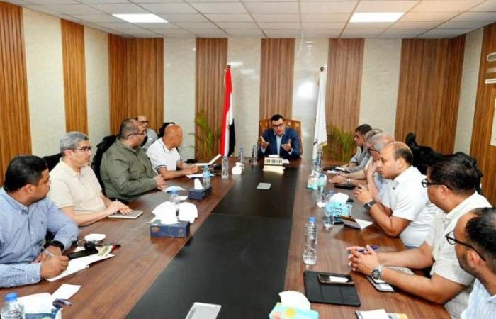 وزير الإسكان يتابع تنفيذ المشروعات التنموية بالساحل الشمالي الغربي