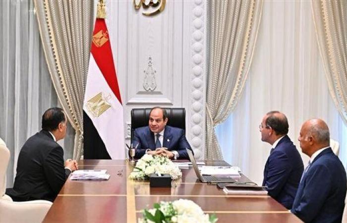 الرئيس عبد الفتاح السيسي يجتمع مع رئيس مجلس الوزراء ووزير المالية
