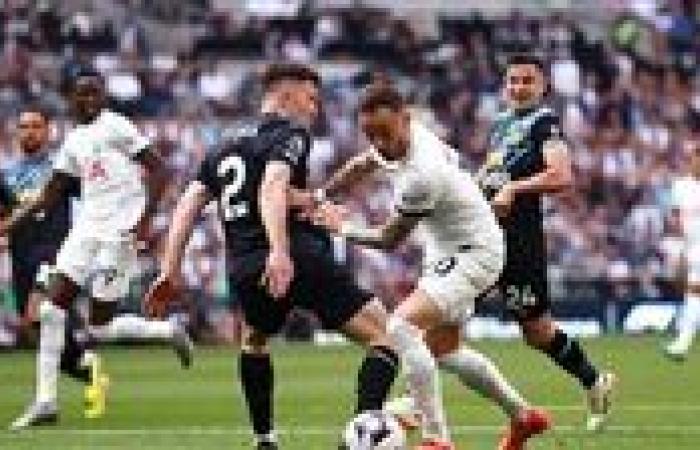 موعد مباراة توتنهام هوتسبير وبيرنلي في الدوري الإنجليزي الممتاز والقنوات الناقلة والتشكيل المتوقع