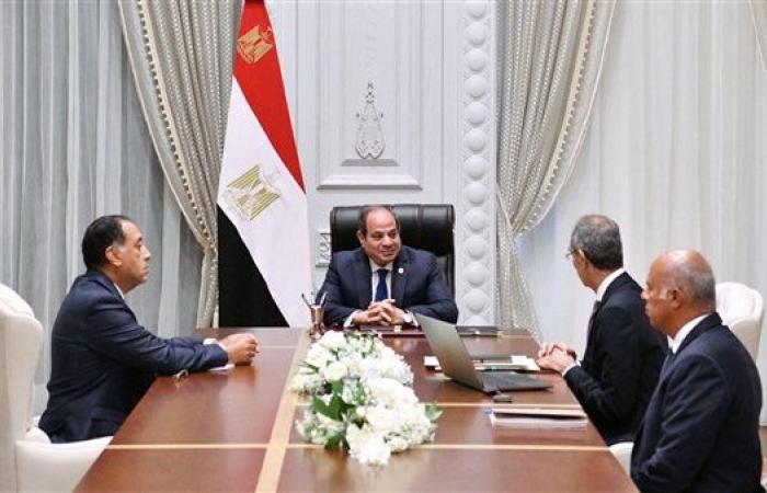 وزير الاتصالات: تعيين 60 ألف متخصص في مصر بمجال التعهيد من 2022 لـ2024