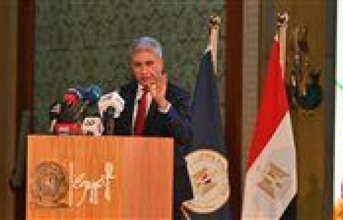 وزير السياحة يطلق حملة ترويجية لتسليط الضوء على أهمية السياحة للمجتمع