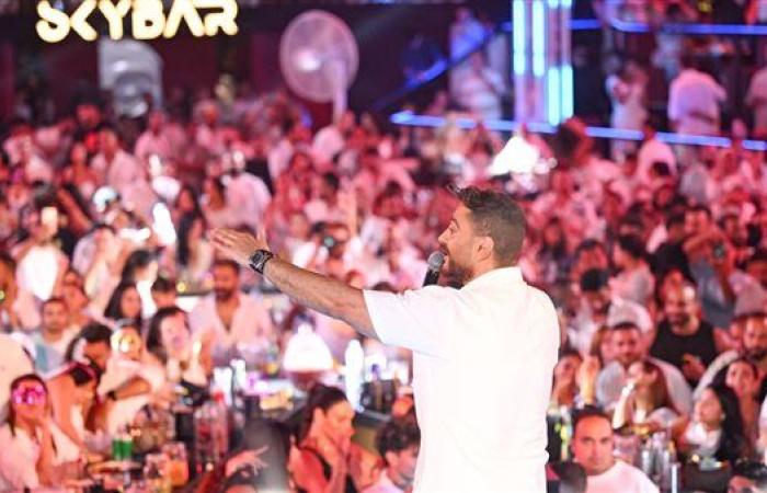 بحضور نجوم الفن والإعلام.. تامر حسني يتألق فى أضخم "وايت بارتي" بالعلمين الجديدة|(صور)