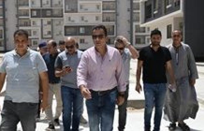 وزير الإسكان يُتابع موقف تنفيذ 4761 وحدة سكنية ضمن مبادرة  "سكن لكل المصريين" بالعاشر من رمضان