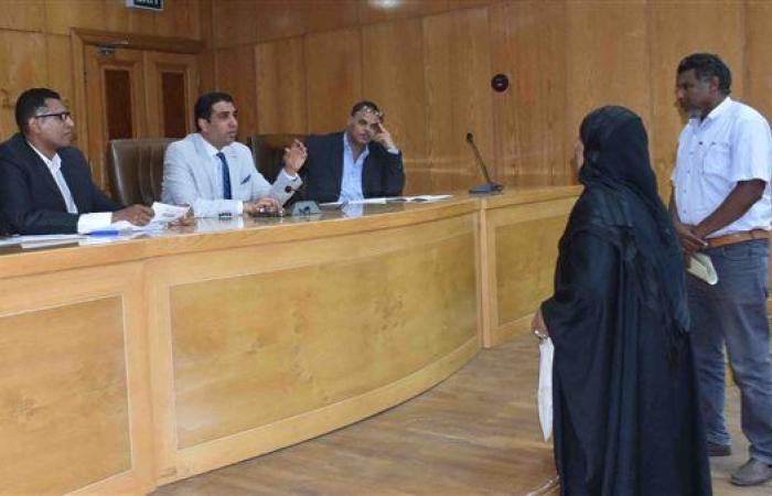 نائب محافظ الأقصر: بحث وحل مشكلات المواطنين حق أصيل للجميع.. صور