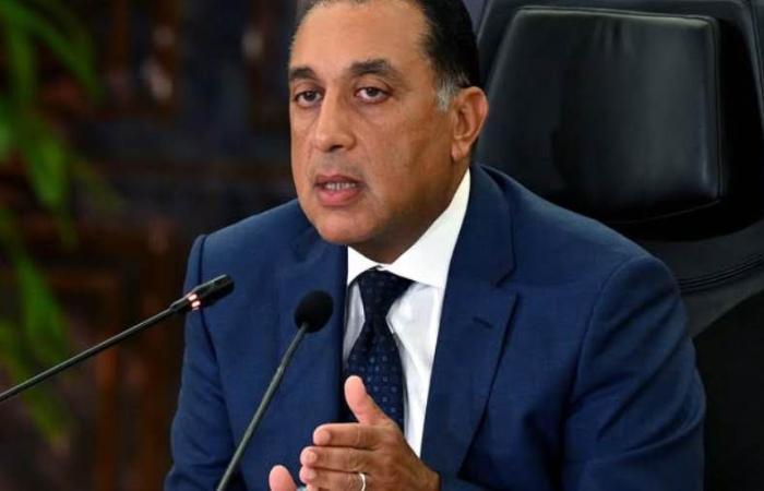 رئيس الوزراء يستعرض تقريرا من اتحاد الغرف التجارية بشأن مبادرة خفض الأسعار