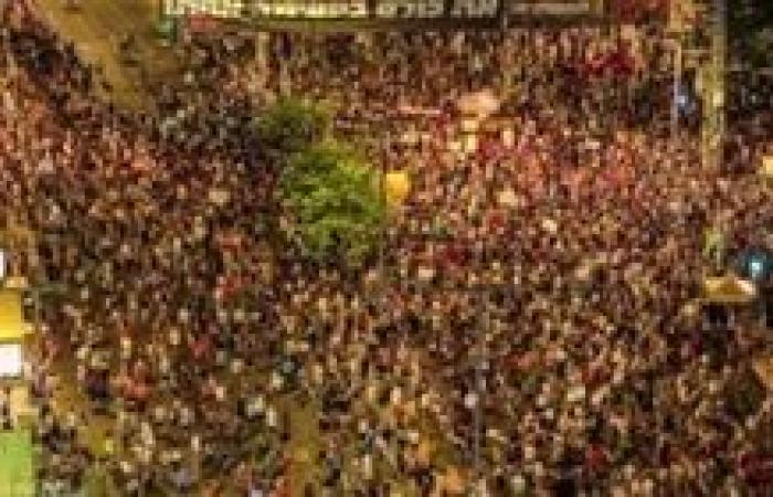 نيويورك تايمز:احتجاجات تل أبيب كشفت فجوة هائلة بين الإسرائيليين وحكومة نتنياهو