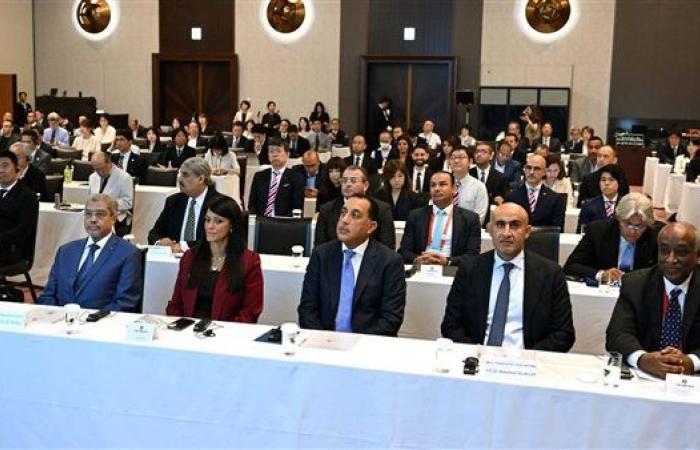 رئيس الوزراء يلتقي وزير الدولة للاقتصاد والتجارة والصناعة الياباني