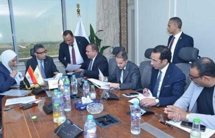 وزير التموين والتجارة الداخلية يلتقي بعدد من أعضاء مجلسي النواب والشيوخ