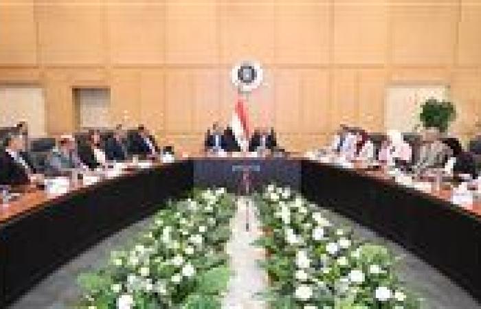 "الوزير" يبحث مع مصنعي الأسمنت انخفاض الأسعار خلال الفترة الماضية