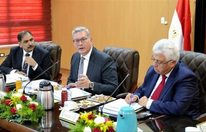 وزيرا البترول والتعليم العالي يترأسان اجتماع مجلس إدارة معهد بحوث البترول