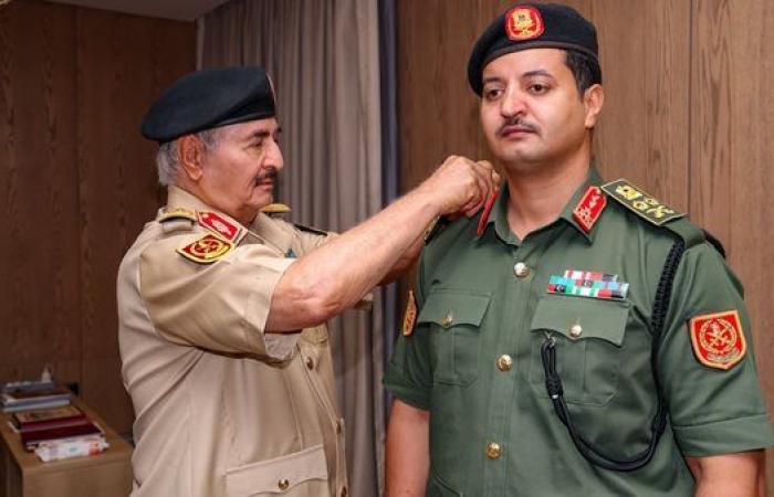 بعد تنصيب نجله صدام نائبًا للقائد العام.. حفتر يرقّي نجله الثاني خالد لفريق ركن ويعيّنه رئيسًا للأركان