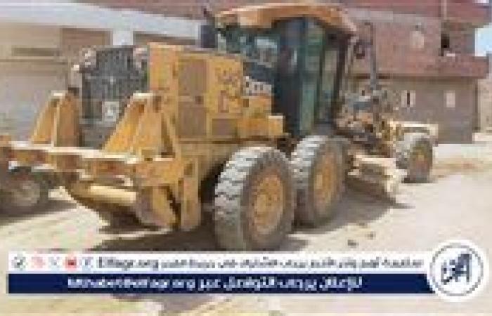 حملات مكبرة لرفع المخلفات وتمهيد شوارع بقرى مركز الفتح فى أسيوط