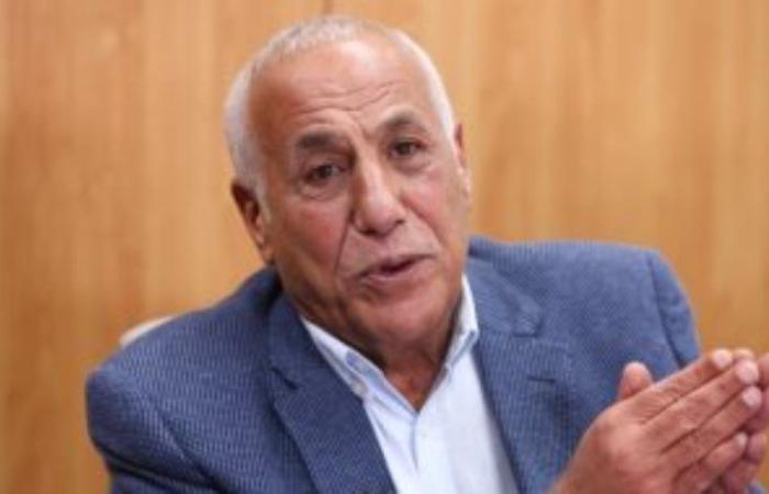حسين لبيب يعقد اجتماعًا برموز الزمالك لمناقشة أزمة فرع 6 أكتوبر