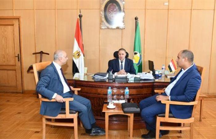 السكرتير العام للفيوم يشهد الندوة التوعوية حول أهمية استخدام التكنولوجيا..صور