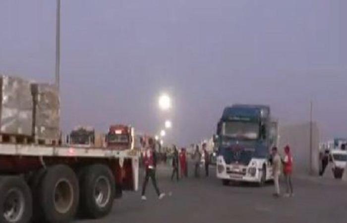 قوات الاحتلال تتعنت في إدخال المساعدات الإنسانية من مصر إلى غزة